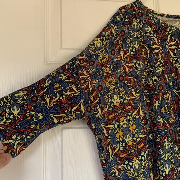 Lula Roe Irma small super soft leggings material - Picture 2 of 4